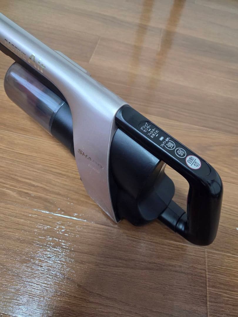 SHARP コードレス掃除機 EC-AR5X-N 　バッテリー2個付きで超お得！