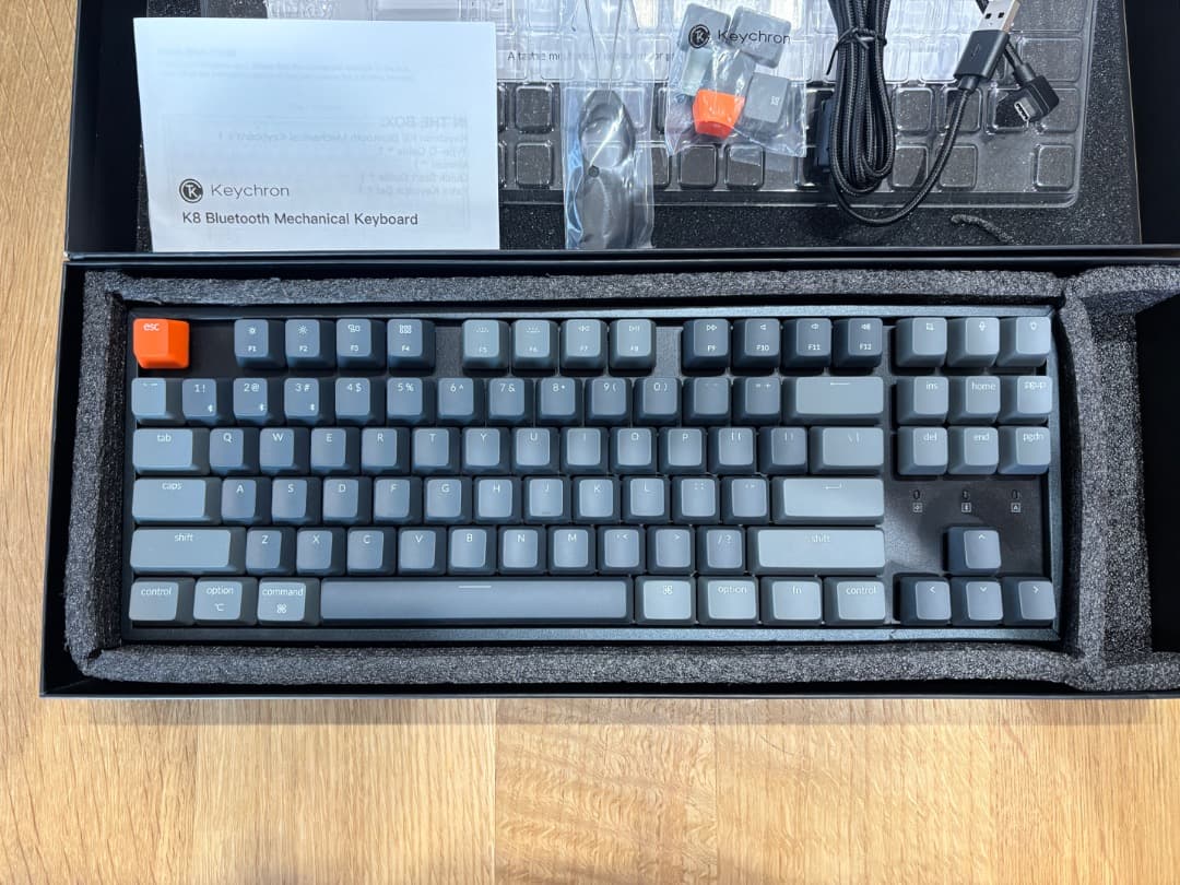 Keychron K8 ワイヤレスメカニカル茶軸　US配列