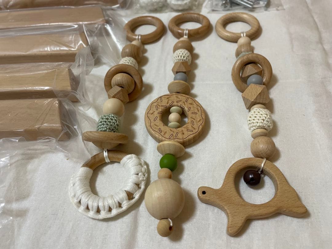 【美品】HOPPL ベビージム 木製 おもちゃ付き