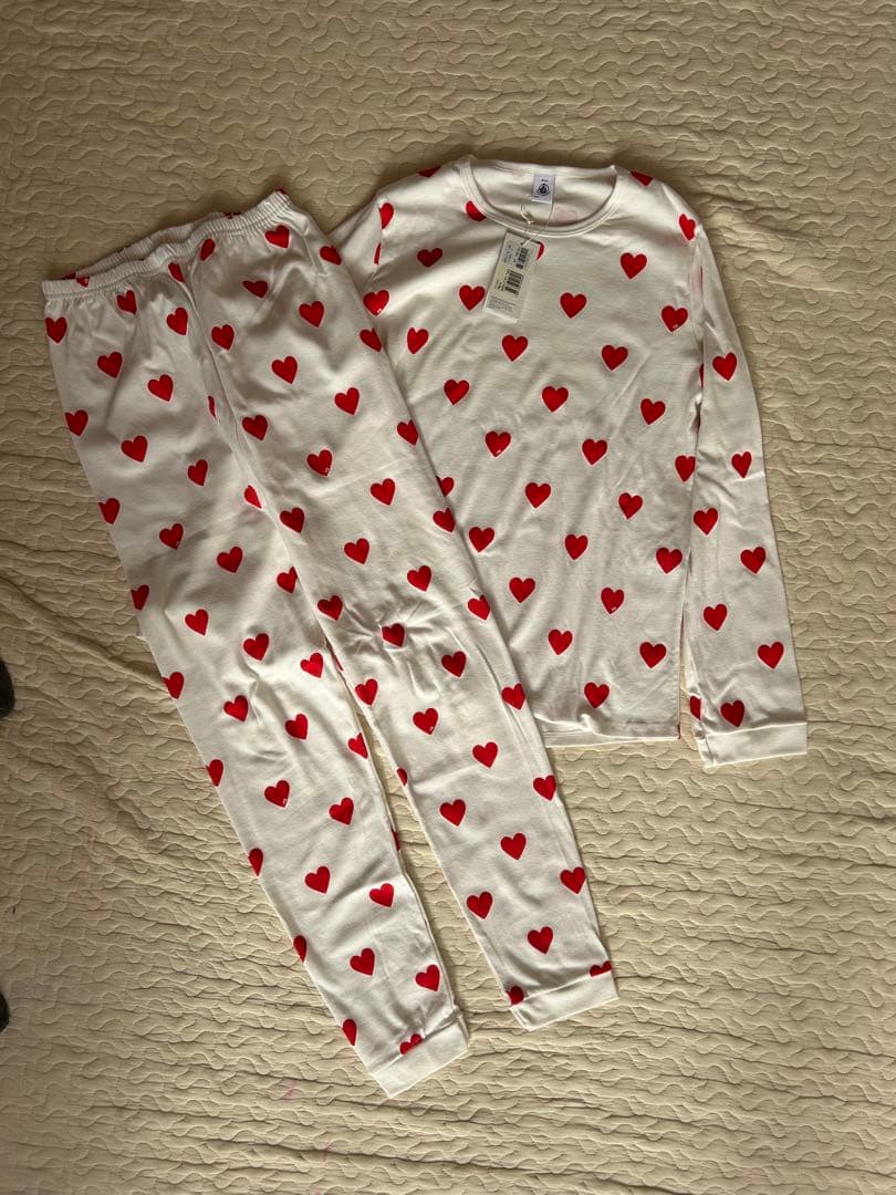 PETIT BATEAU ハート　ルームウェア　プリント長袖パジャマ