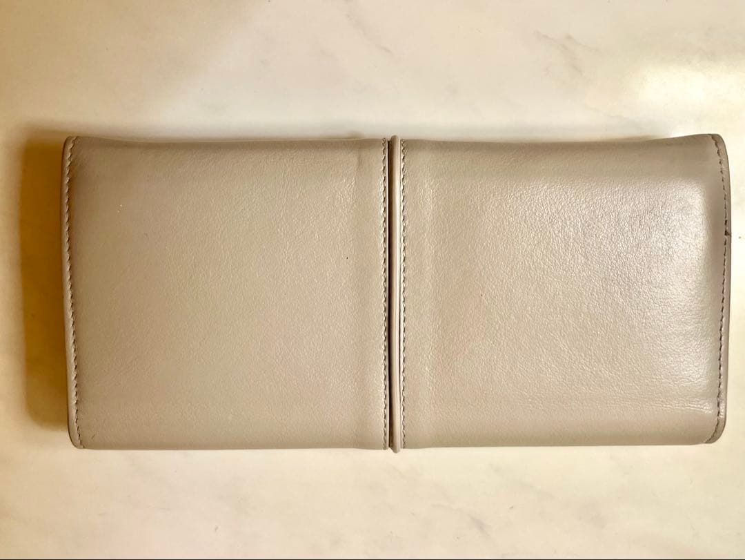 TOD'S T タイムレス レザー ウォレット二つ折り長財布グレー女性用ユーズド