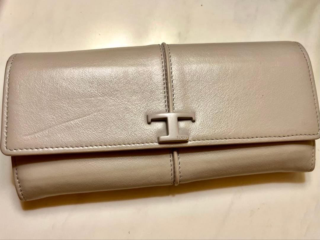 TOD'S T タイムレス レザー ウォレット二つ折り長財布グレー女性用ユーズド