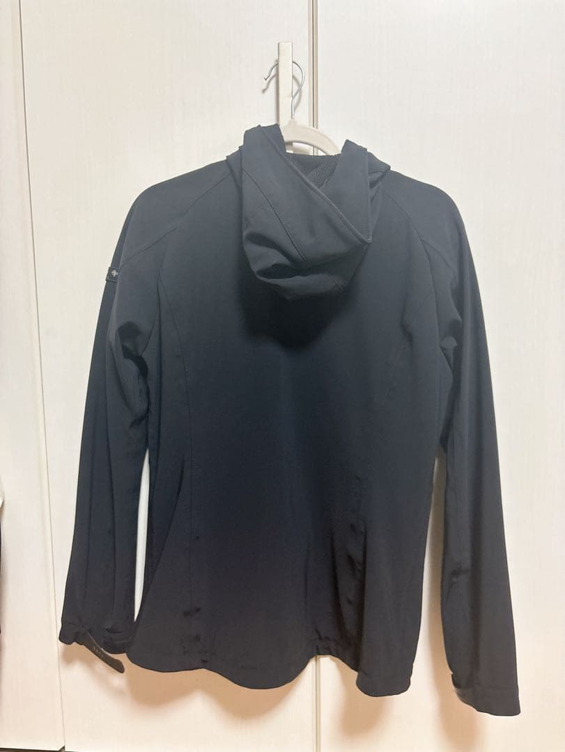 【美品】TATRAS POMPEO ソフトシェルパーカー ブラック 02正規品