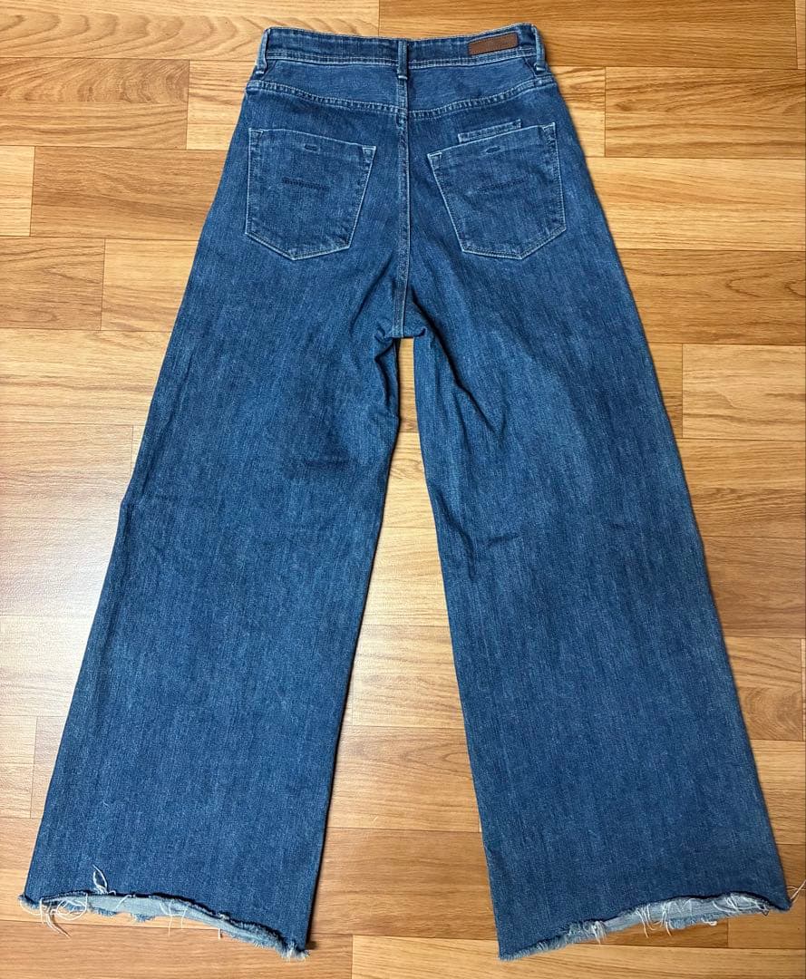 ヤヌーク ワイドフレアデニムパンツ カットオフレディース 26