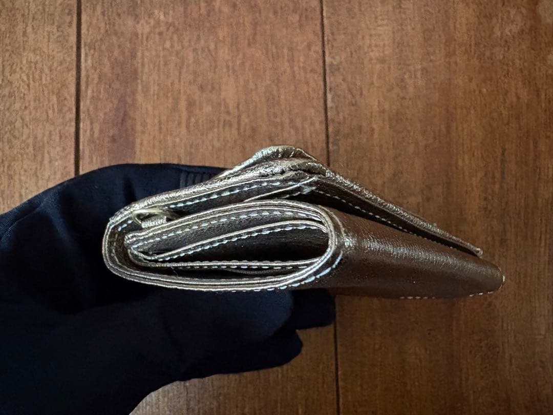 our 三つ折り財布　シャンパンゴールド