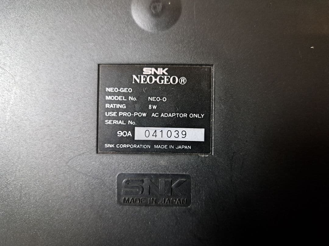 希少　SNK NEO-GEO 本体 コントローラー2個　ネオジオ 本体