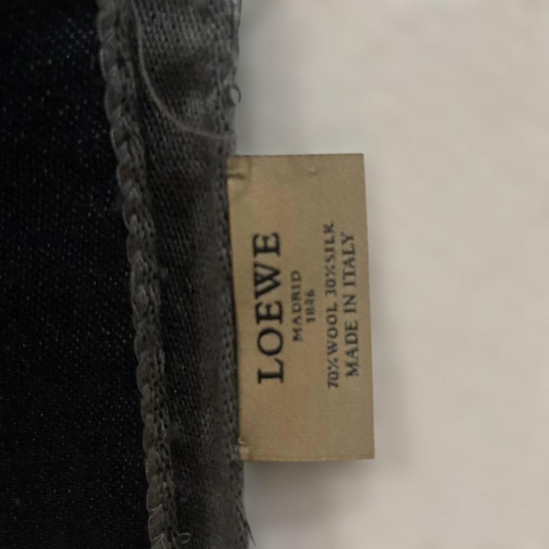 LOEWE茶色がかったグレーと黒のストール　woolとsilk素材