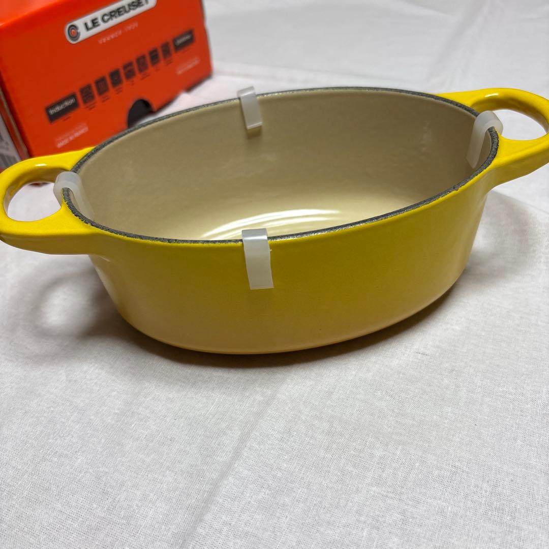 【未使用】ル・クルーゼ ココット オーバル 17cm イエロー