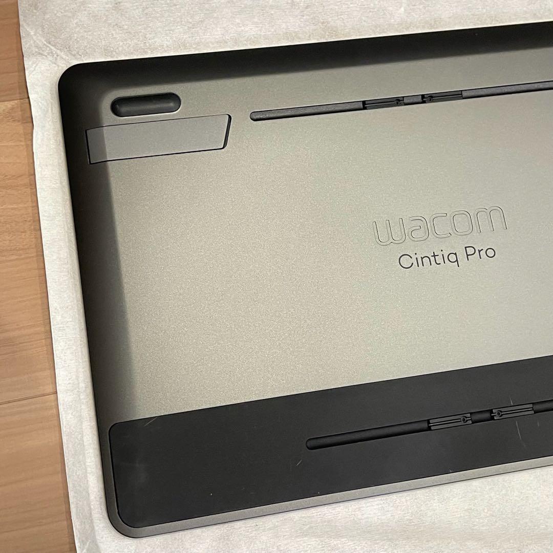 Wacom Cintiq Pro 13 DTH-1320 ワコム　液タブ