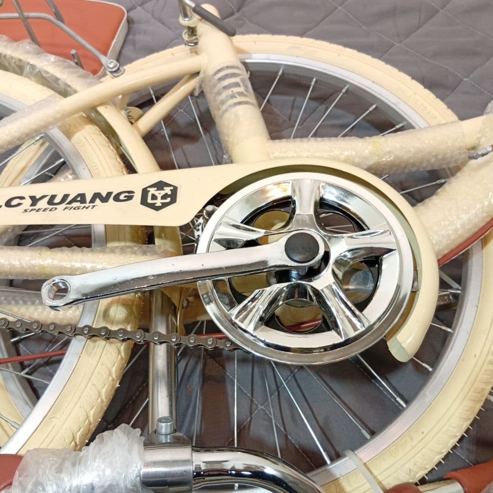 032702 新品　自転車　パンクレスタイヤ