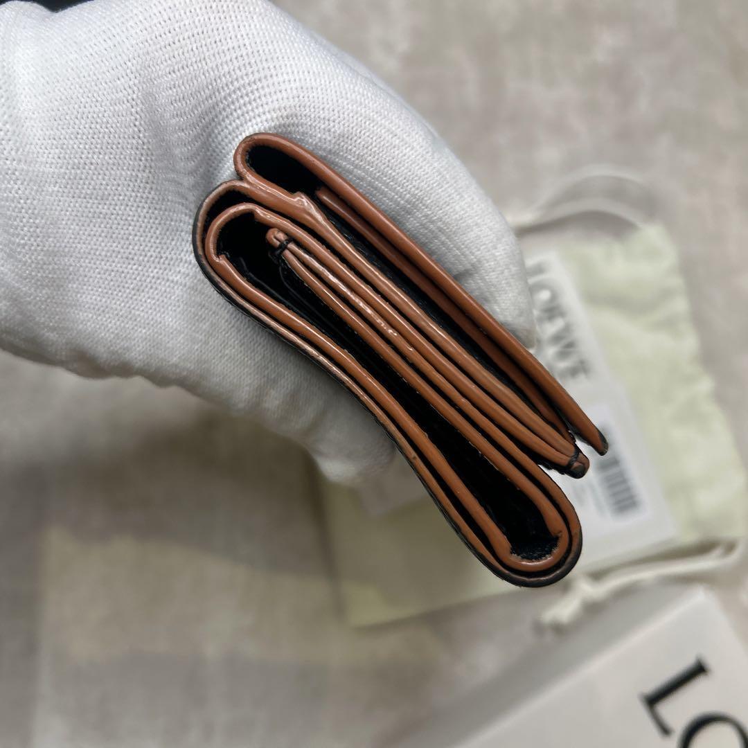 美品✨ LOEWE ロエベ トライフォールド 三つ折り財布 箱・巾着付き