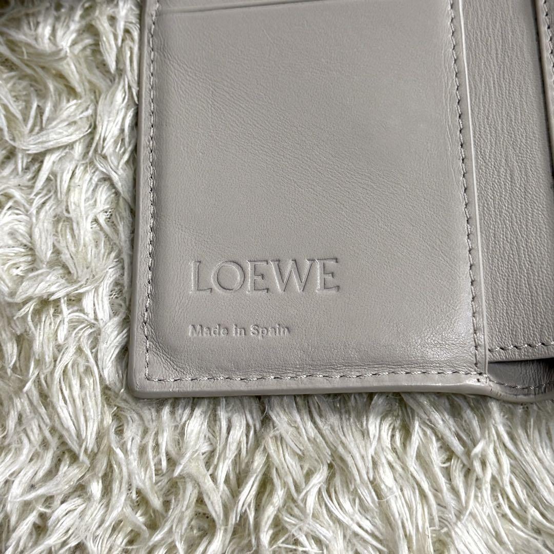 美品　現行　ロエベ　アナグラム金具　トライフォールド　三つ折り財布　ベージュ
