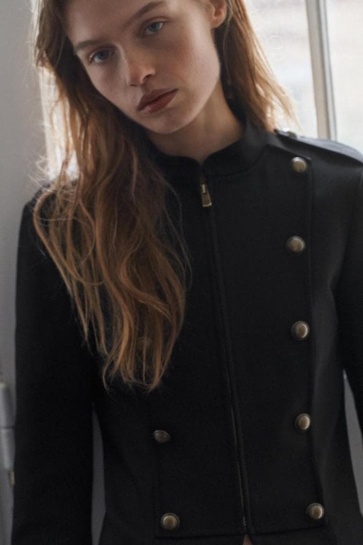 完売 ZARA ナポレオンジャケット ボタン付きフィットブレザー M