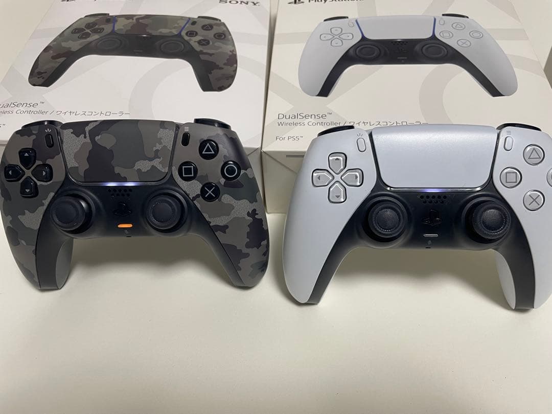 PS5 DualSenseワイヤレスコントローラ　ジャンク２つ(ドリフト現象)