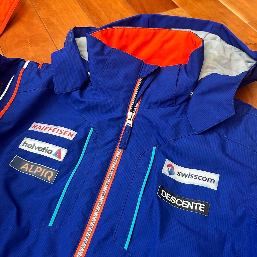 【即日発送】デサント ジュニア スキーウェア 150 上下セット スイスチーム