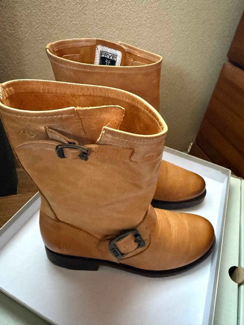 【値下げしました】FRYE レディースブーツ【VERONICA SHORT】