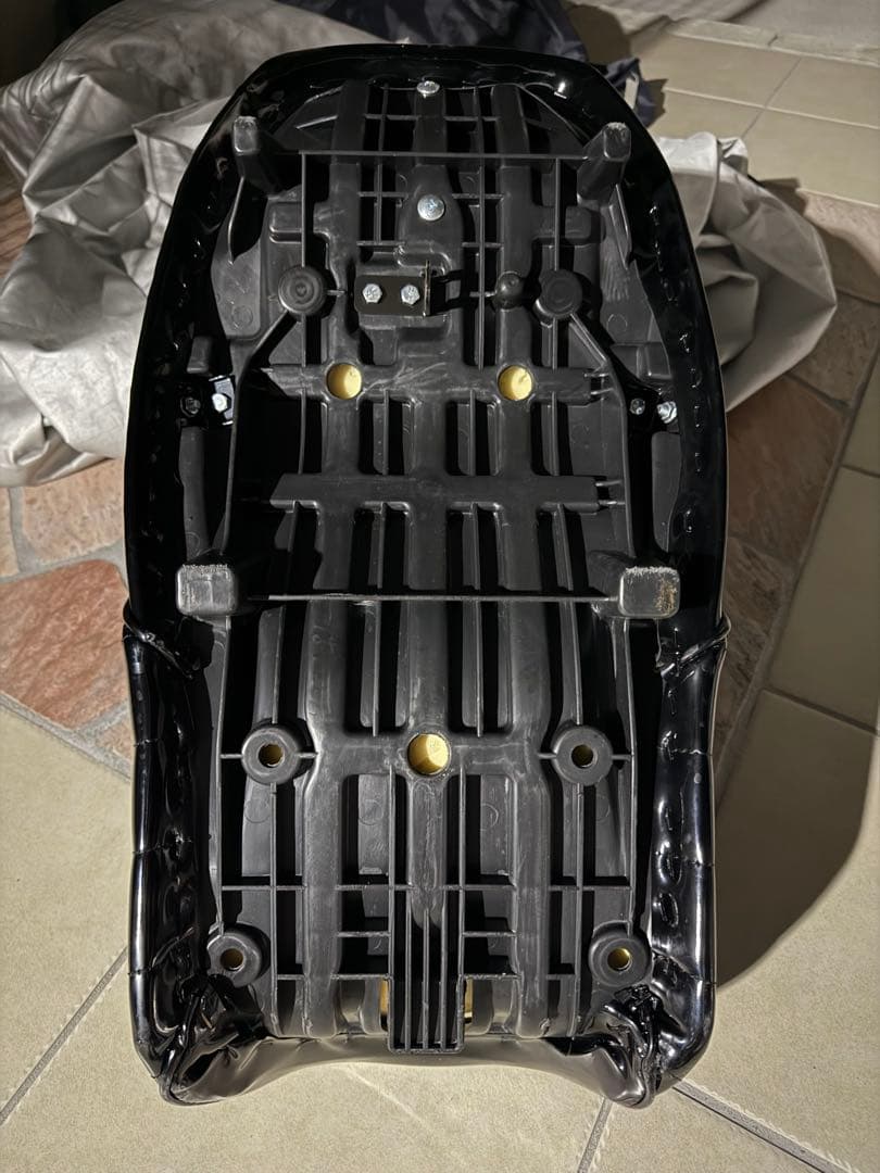 ＸＪＲ４００Ｒ　後期　黒エナ６０ｃｍ　三段シート/ブラック3段 補強入り