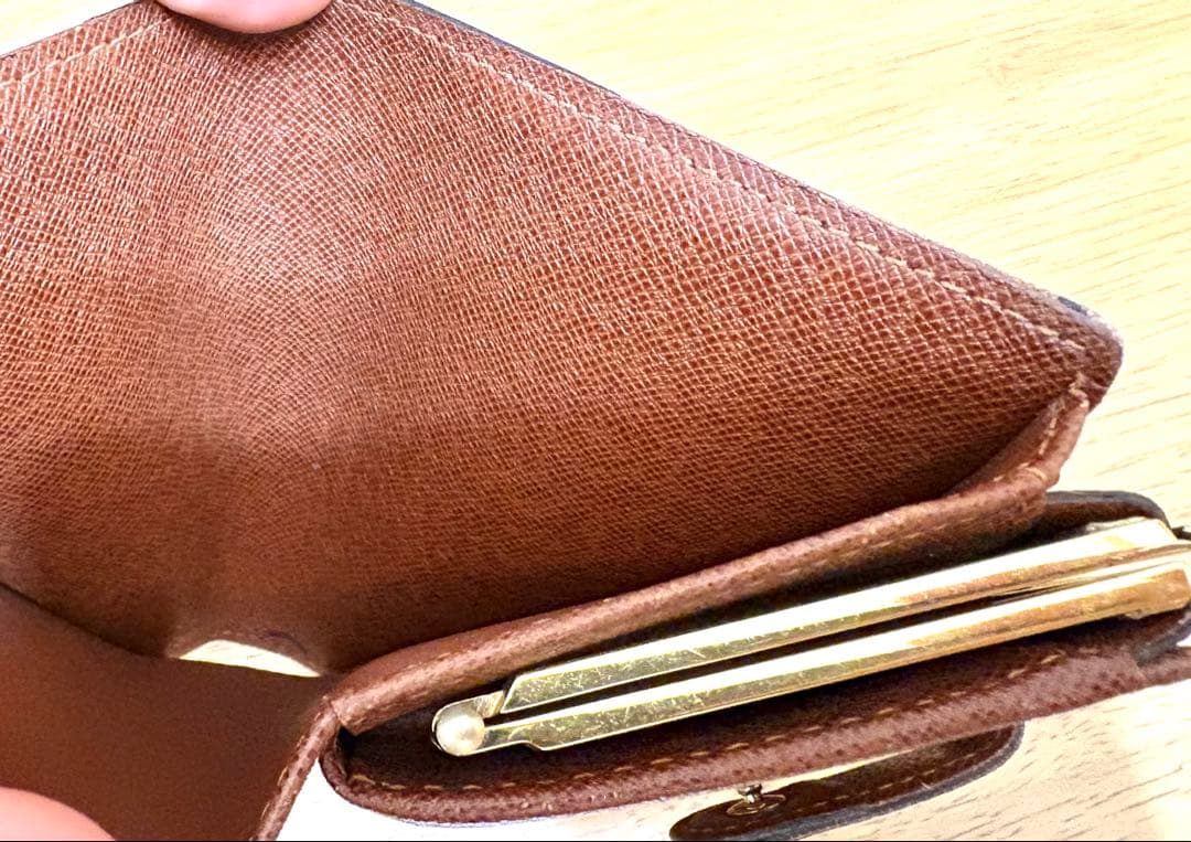 ルイヴィトン ヴィエノワモノグラムがま口折り財布