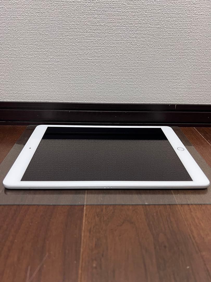 よ＊【美品】Apple iPad 7世代 シルバー A2197 本体のみ