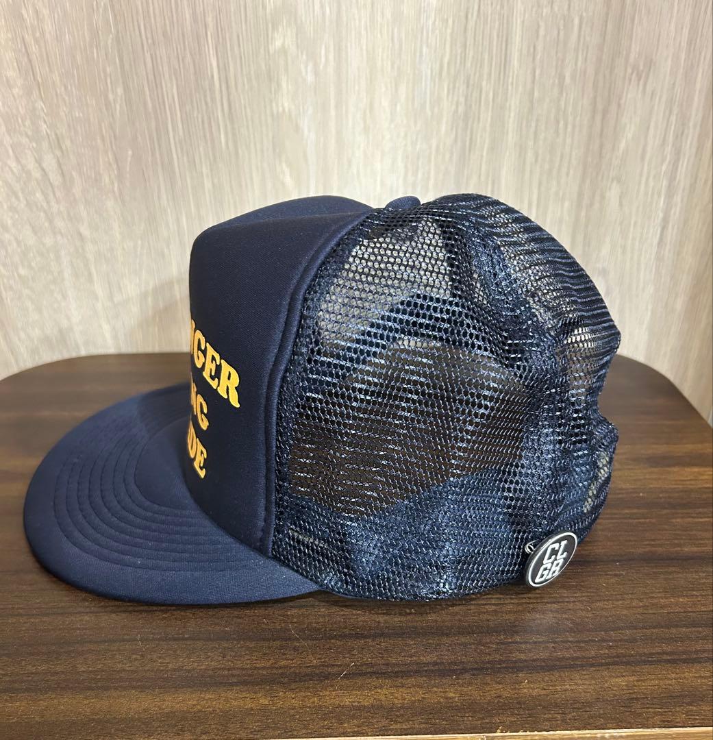 未使用品　challenger キャップ　ネイビー　 缶バッジ付き