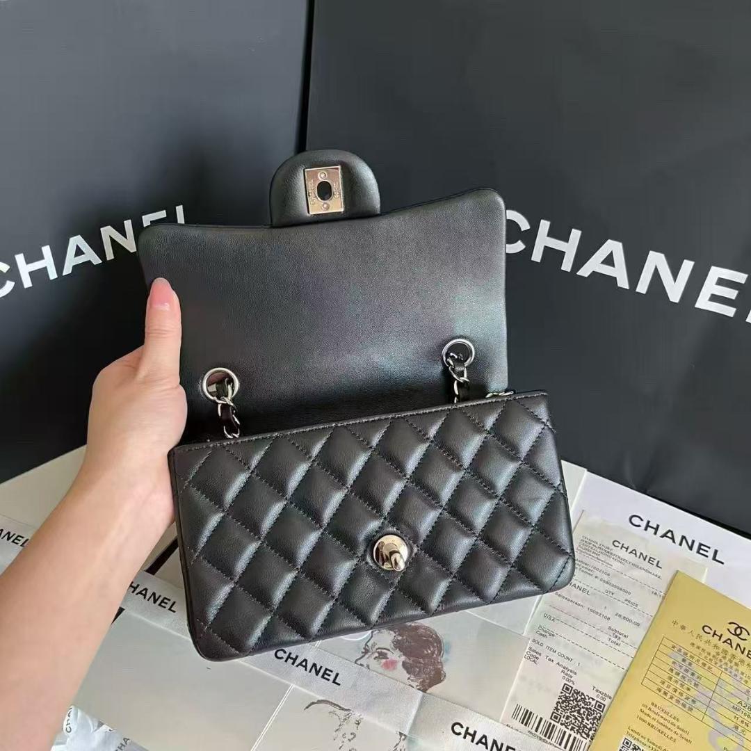美品CHANEL ブラックレザー ショルダーバッグ