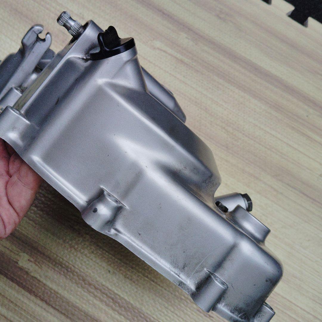 【絶版】SUZUKI　RGV250ガンマ　クランクケースカバー　VJ22A