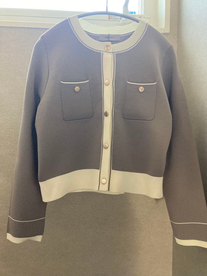 【新品】　ジャスグリッティー　バイカラーアンサンブル　モカ