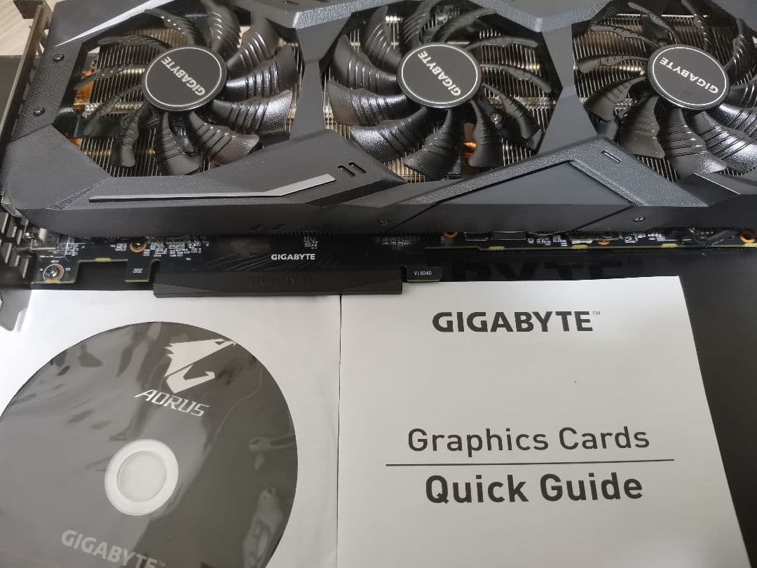 GeForce RTX 2070 8G GIGABYTE 3ファン 非マイニング