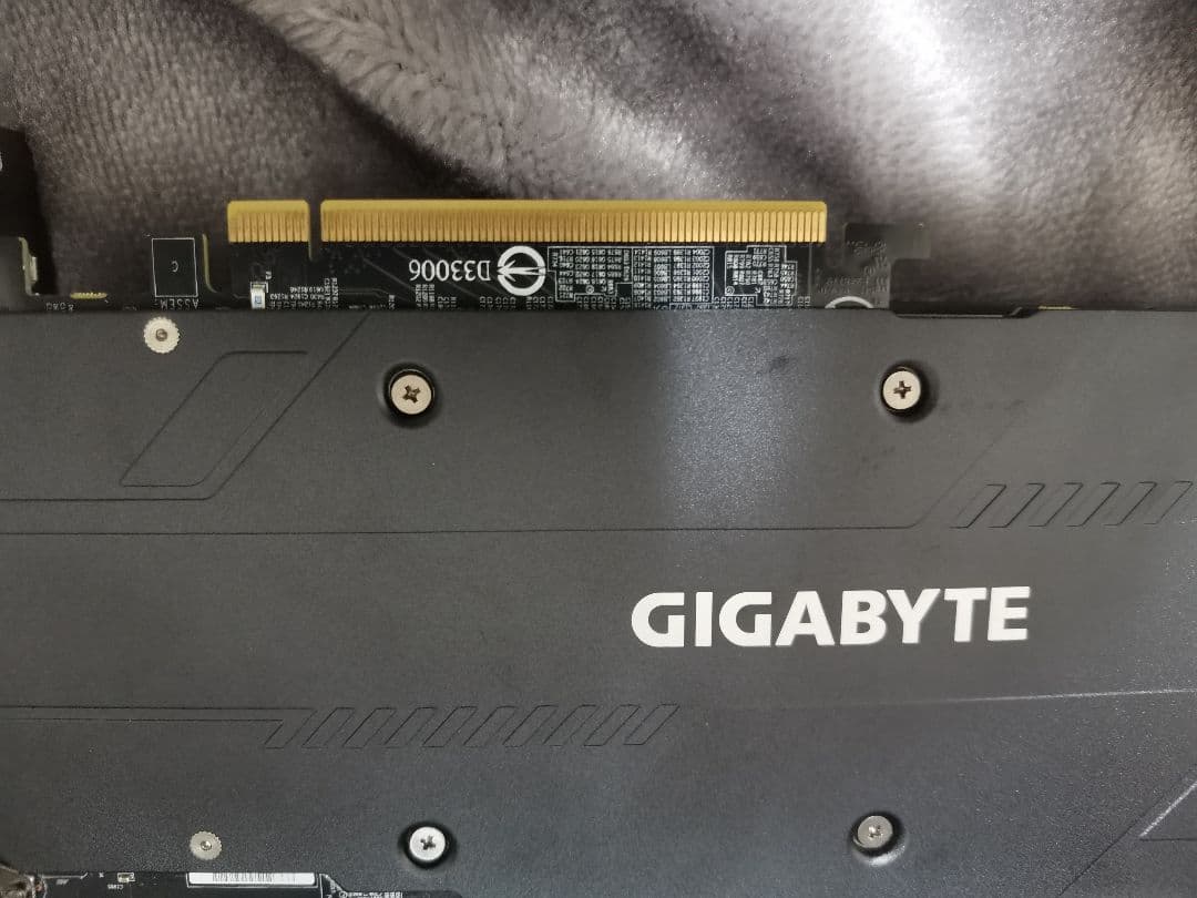 GeForce RTX 2070 8G GIGABYTE 3ファン 非マイニング