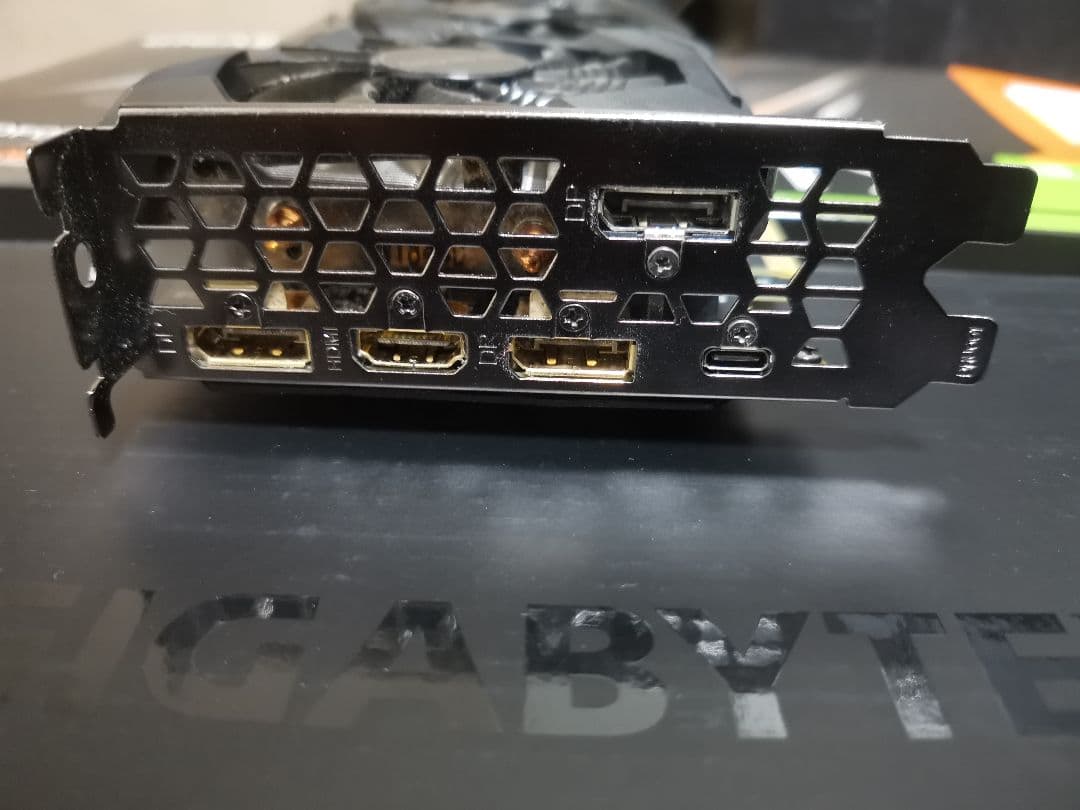 GeForce RTX 2070 8G GIGABYTE 3ファン 非マイニング