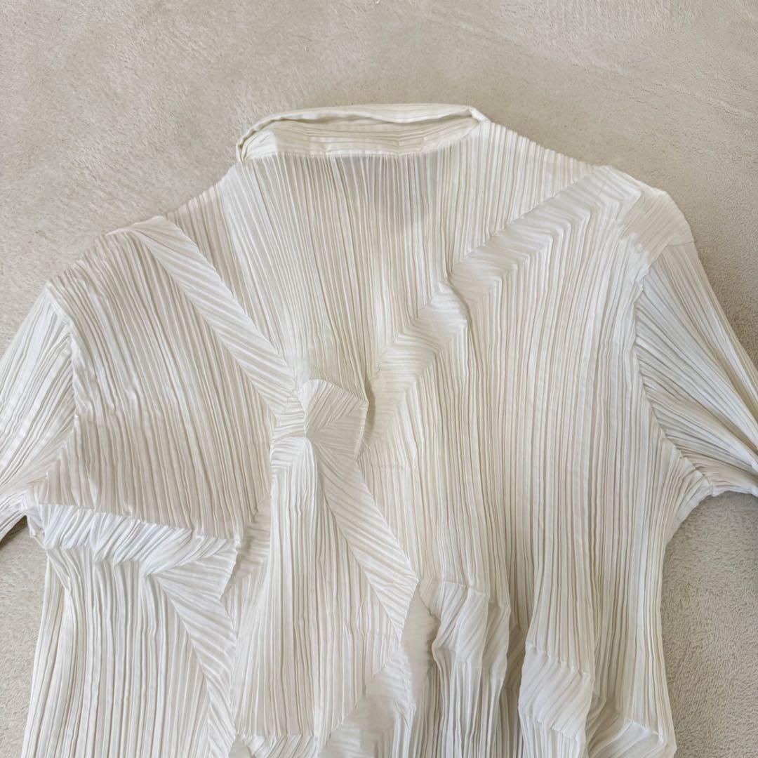 ISSEY MIYAKE 変形　立体　プリーホワイト　ロングカーディガン
