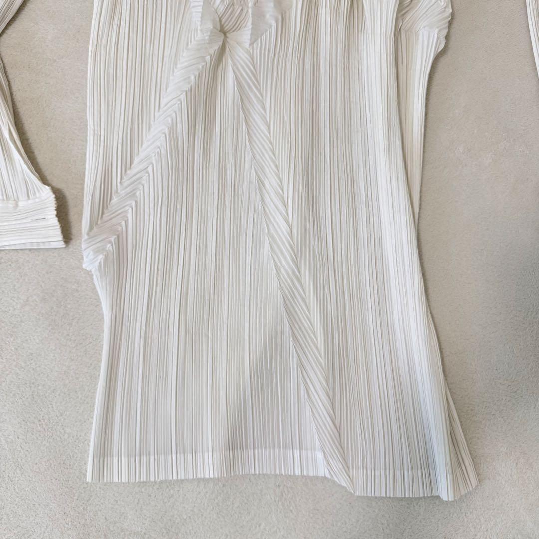ISSEY MIYAKE 変形　立体　プリーホワイト　ロングカーディガン