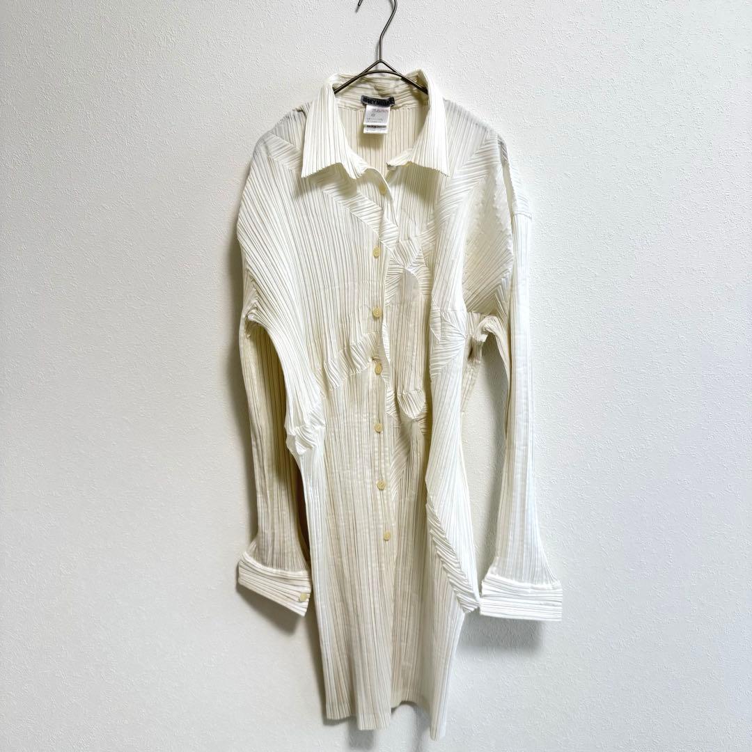 ISSEY MIYAKE 変形　立体　プリーホワイト　ロングカーディガン