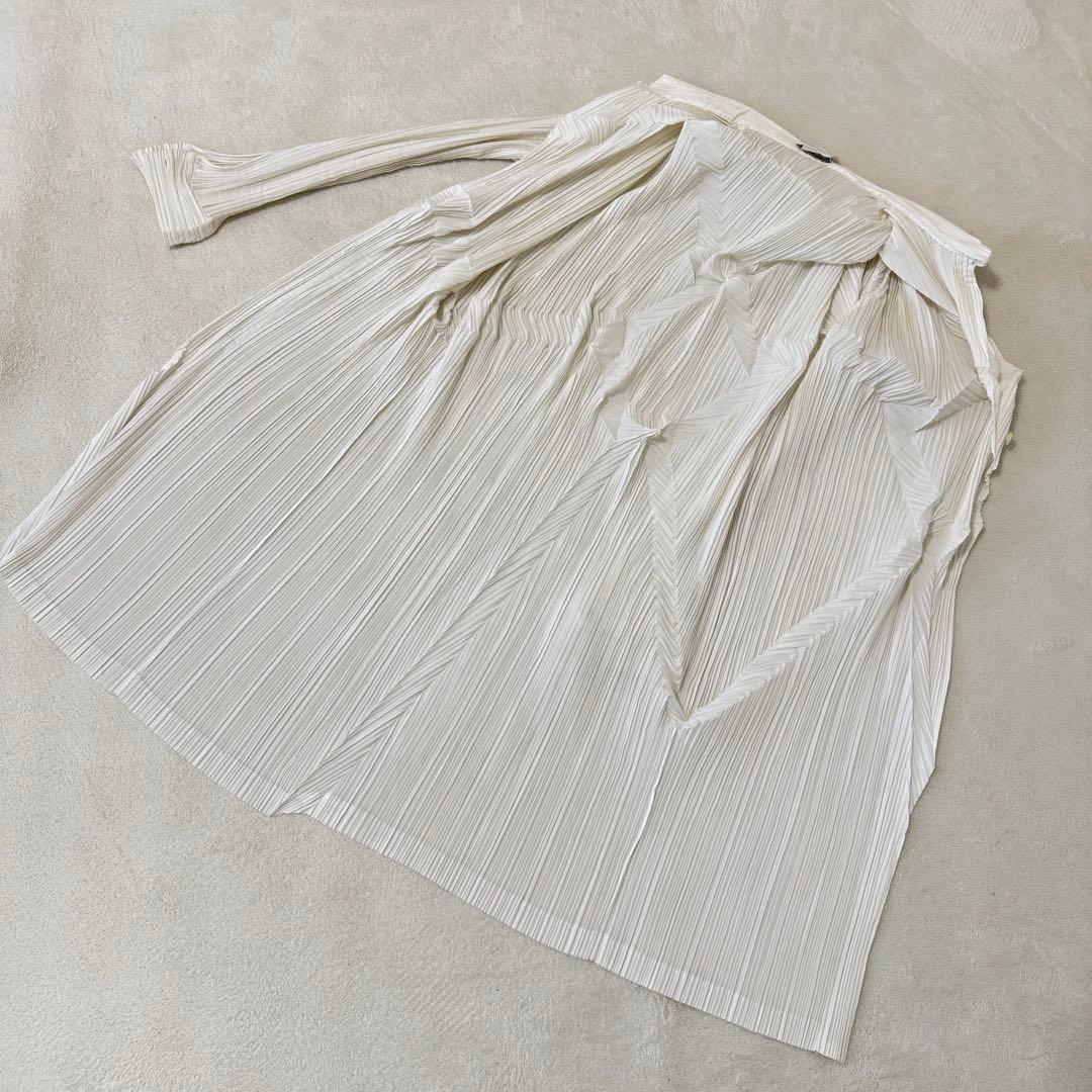 ISSEY MIYAKE 変形　立体　プリーホワイト　ロングカーディガン