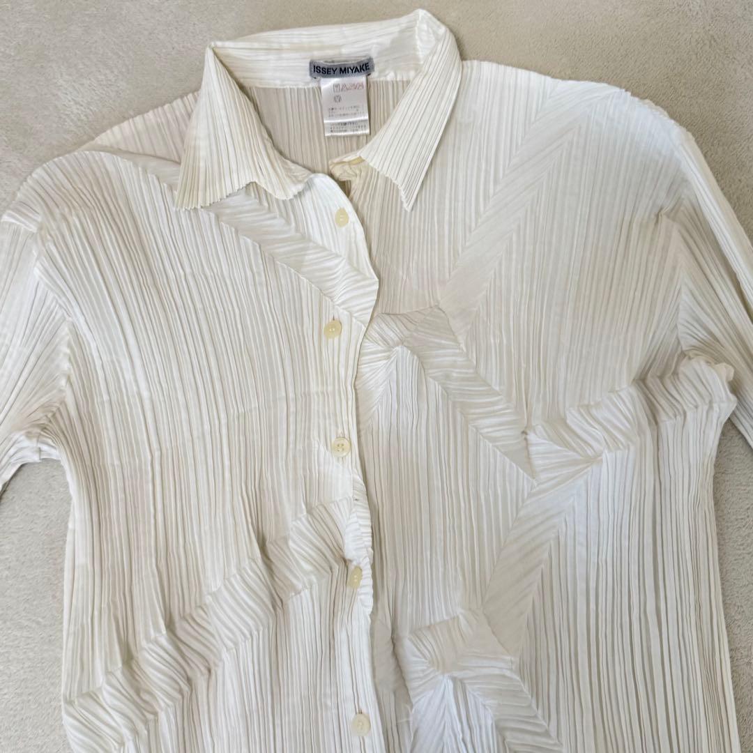 ISSEY MIYAKE 変形　立体　プリーホワイト　ロングカーディガン