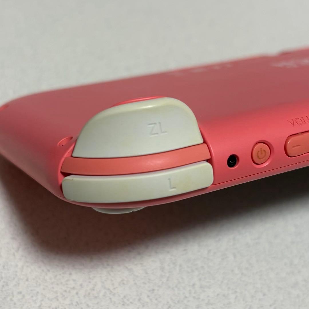 Nintendo Switch Light コーラルピンク