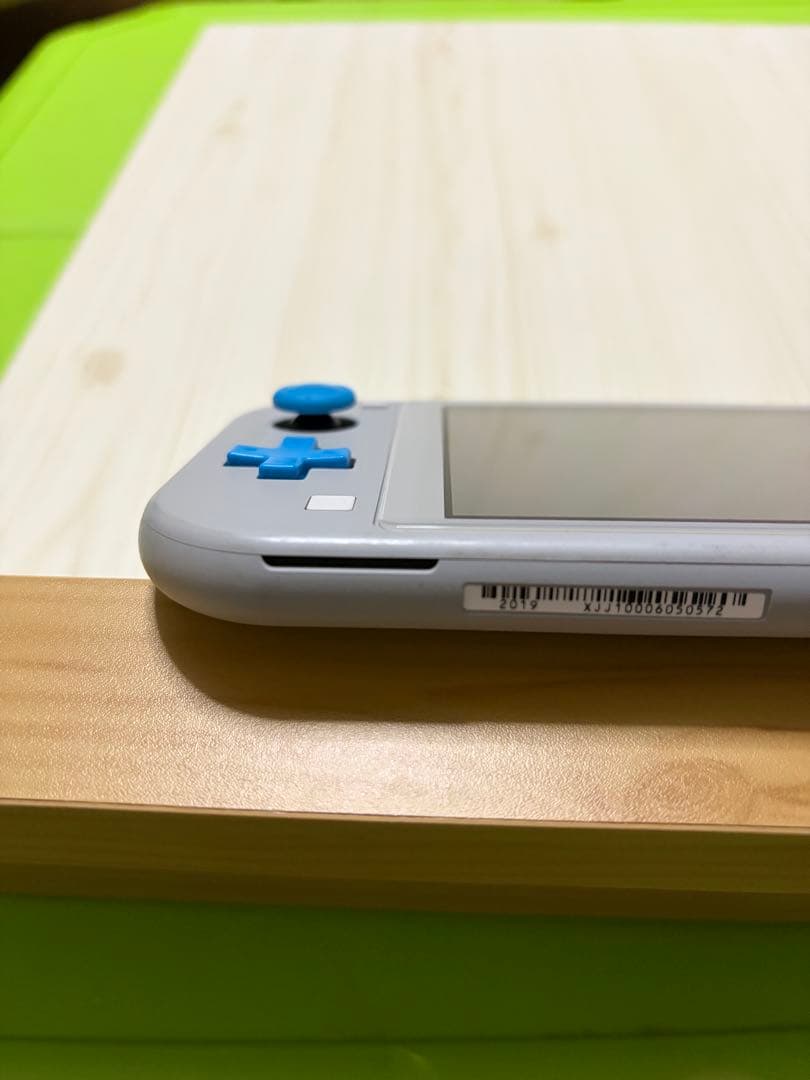 Nintendo Switch Lite ポケモンデザイン ザシアンザマゼンタ