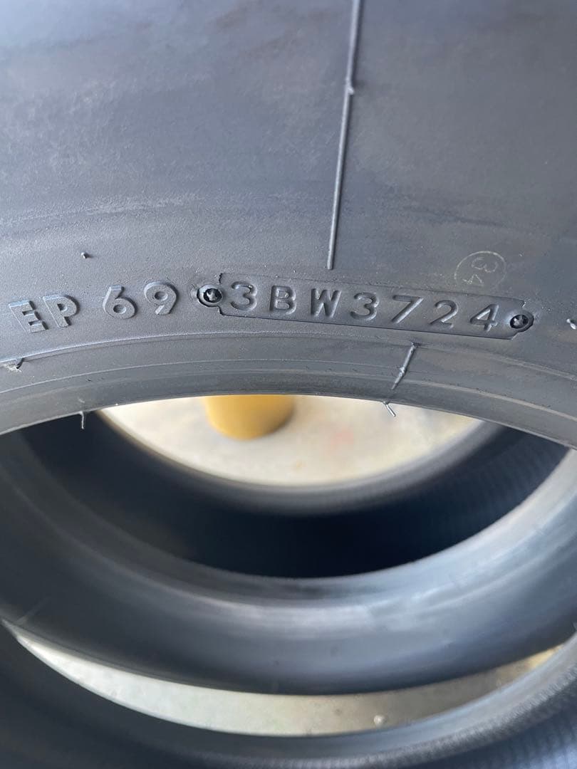 トラック タイヤ225/80R17.5 2本 ブリジストン R115 新車外し