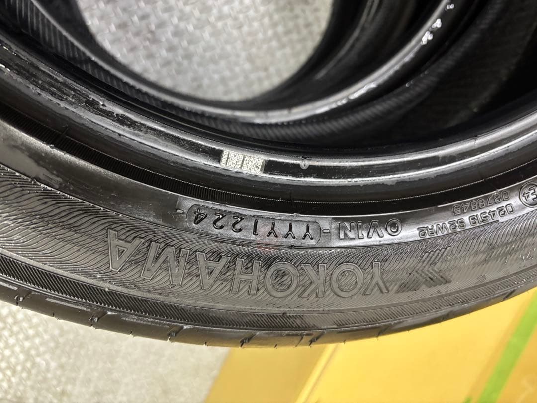 225/50R18 タイヤ　3本