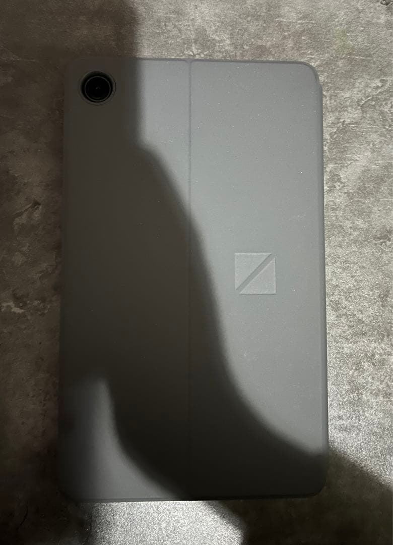 NEC タブレット　LAVIE Tab T8