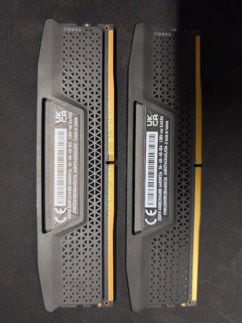 メモリー CORSAIR VENGEANCE DDR5 32GB 6400MHz