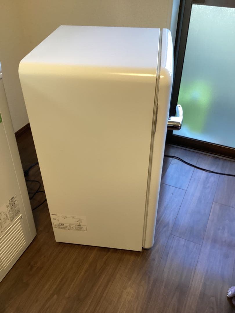 【中古】冷蔵庫　レトロ　2024年製　comfee 93L 冷蔵庫