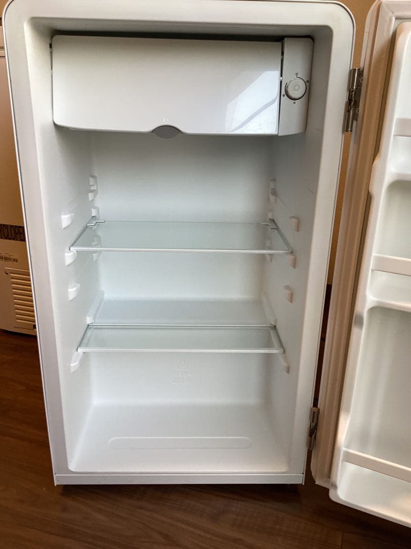 【中古】冷蔵庫　レトロ　2024年製　comfee 93L 冷蔵庫