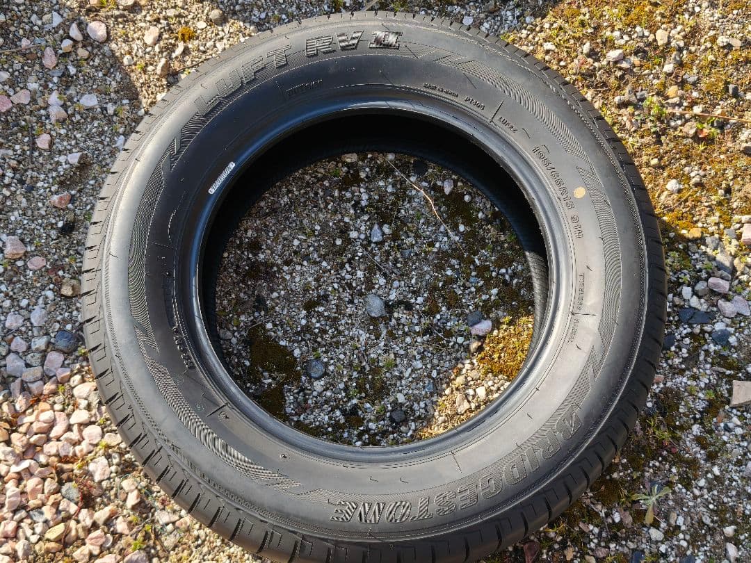 ブリヂストン ルフト RV2 195/65R15 4本セット 2025年製