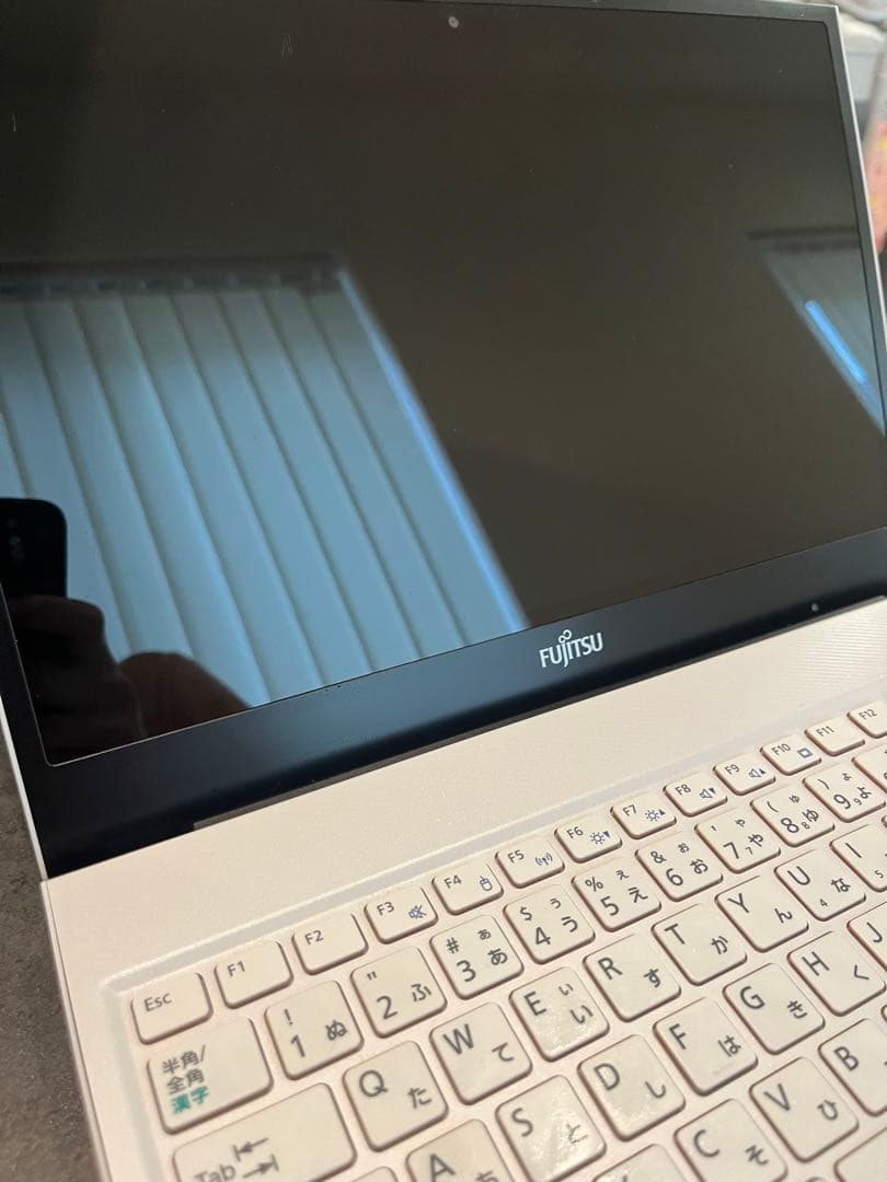 u*a様 LIFEBOOK SH54／J FMVS54JL1W