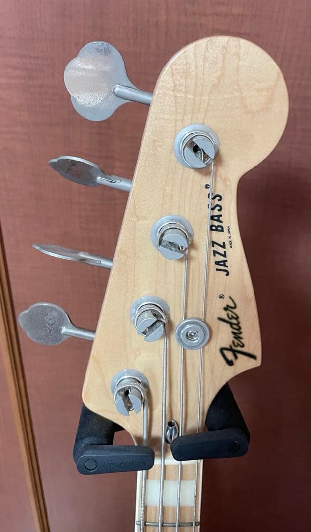 ベース Fender Made in Japan Traditional 70s