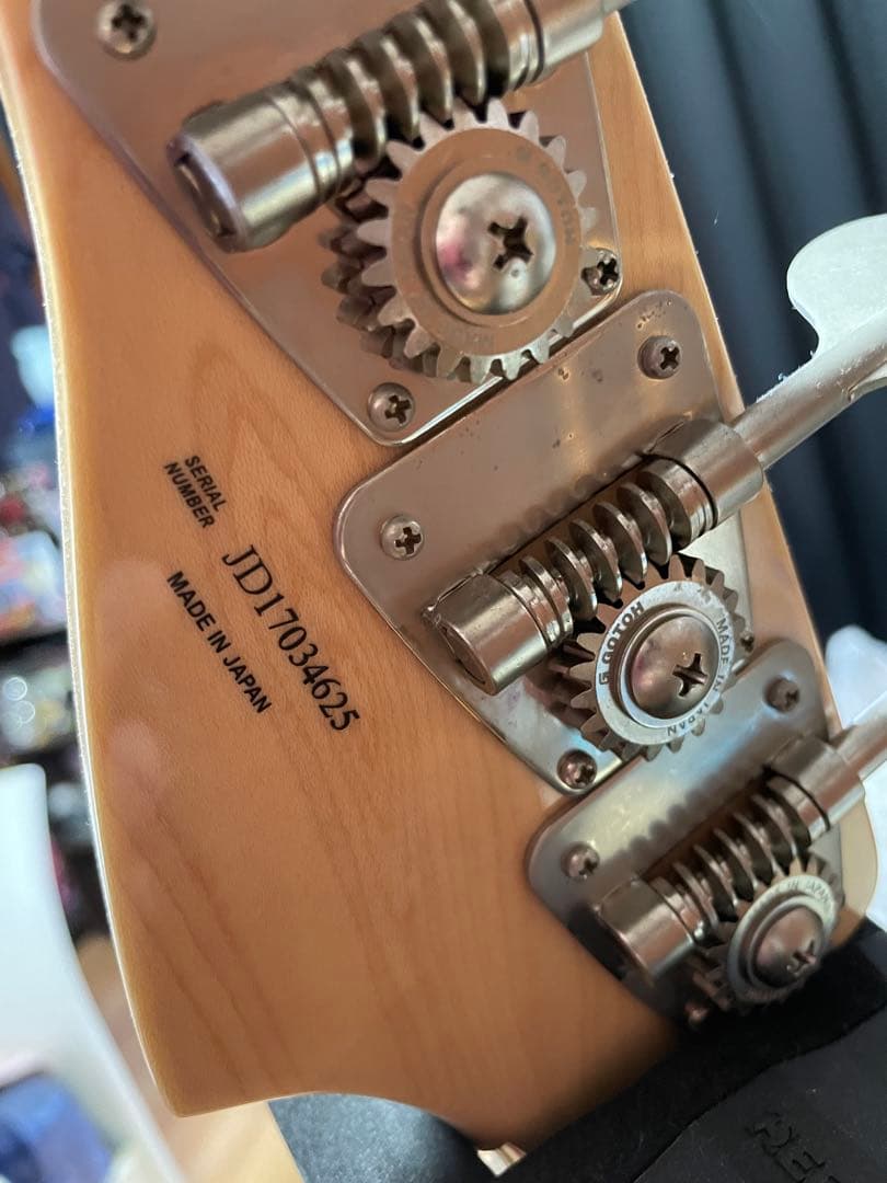 ベース Fender Made in Japan Traditional 70s