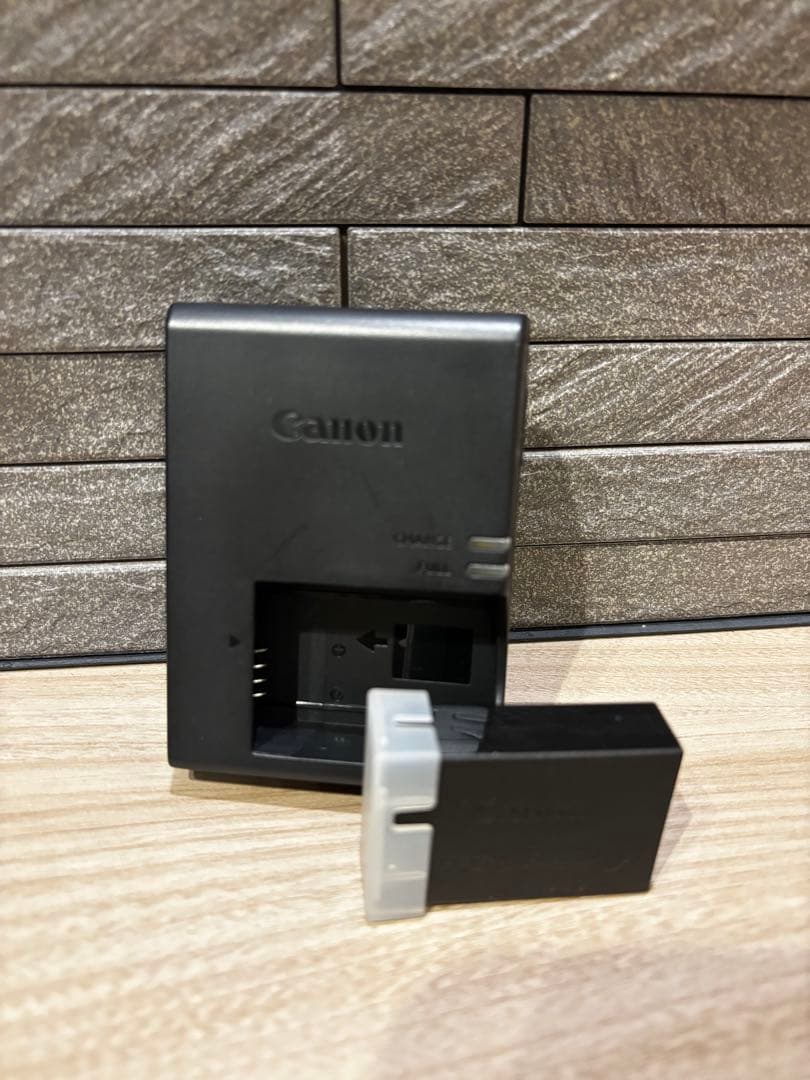 Canon EOS Kiss X8i キャノン デジタル一眼レフカメラ キット