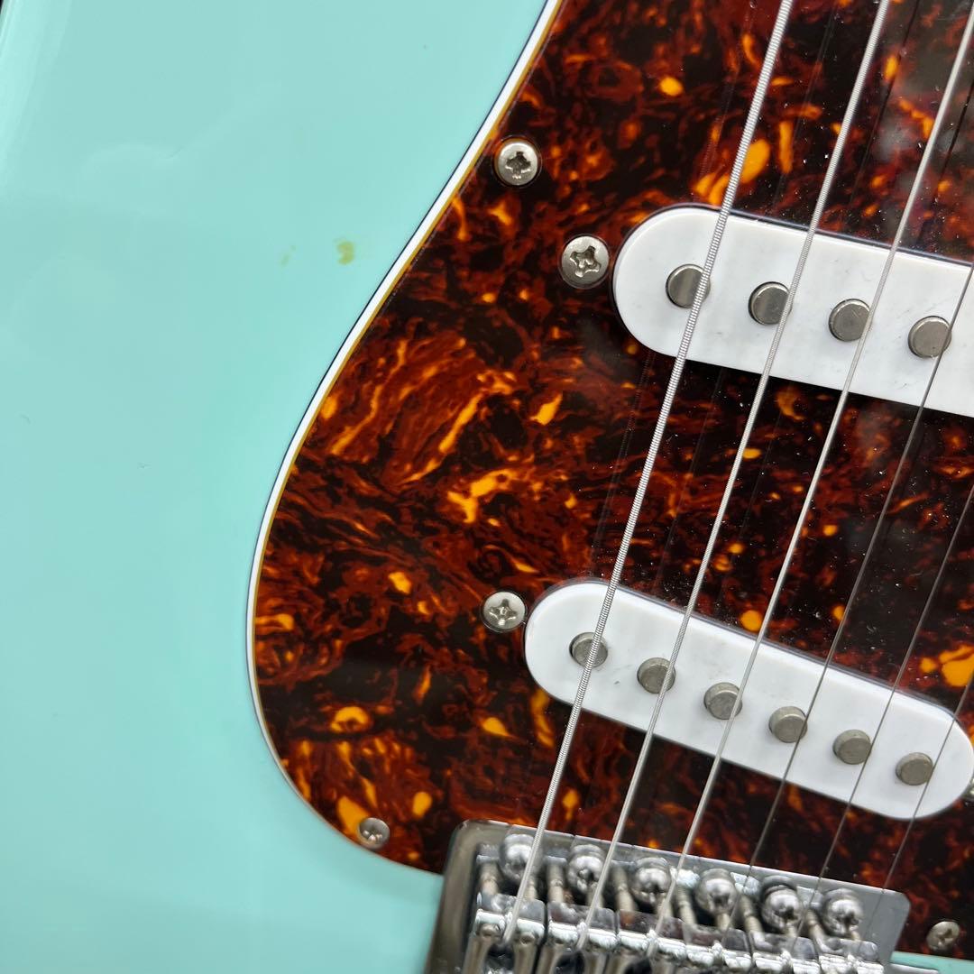 【9528】 Squier Stratocaster サーフグリーン 鼈甲