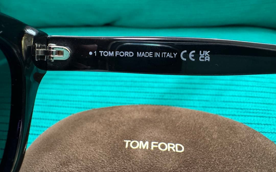 新品　未使用品　TOM FORD サングラス ブラック　スノードン　TF237
